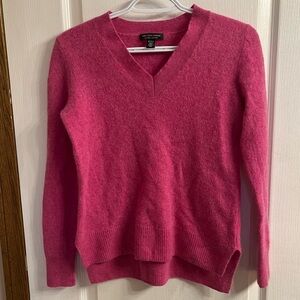 Saks Fifth Avenue Fuchsia V-Neck 100% Cashmere Sweater